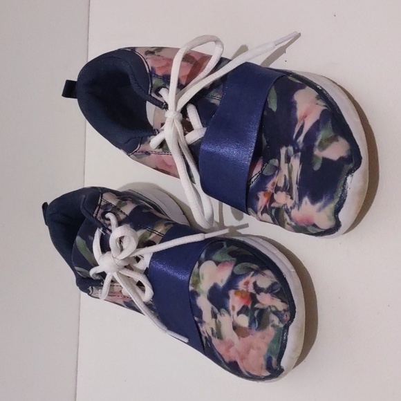 ShoeDazzle blue and pink floral shoe sneaker size 6.5 women flowers - Picture 4 of 11